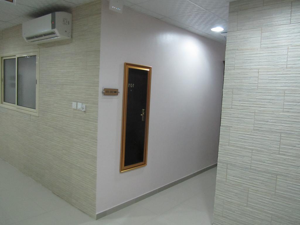 JW Inn Hotel Nadinah Buitenkant foto